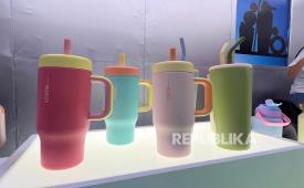 Oxone, brand perlengkapan rumah tangga yang telah dikenal luas, meluncurkan lini produk terbaru bertajuk Louna. Louna hadir sebagai respon terhadap meningkatnya kebutuhan akan botol minum yang praktis, aman, dan tampil menarik.