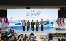 Pembukaan acara Periklindo Electric Vehicle Show (PEVS) 2026 di JIExpo Kemayoran, Jakarta, Kamis (29/10/2026).