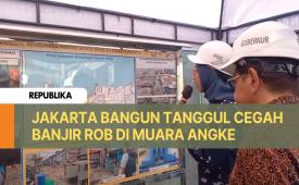 Pemerintah Provinsi (Pemprov) Jakarta mulai membangun tanggul di kawasam Muara Angke, Jakarta Utara, pada Kamis (12/6/2025). 