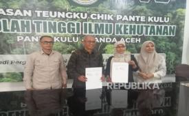 Penandatanganan MoU antara IKHW dengan Yayasan Teungku Chik Pante Kulu di Banda Aceh, Rabu (28/5/2025).