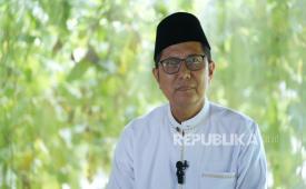 Pengasuh Ponpes Amanah Cendekia Depok, KH Cholil Nafis
