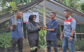 PGE mengangkat kisah inspiratif dari sosok Wastoyo, pelestari hutan di Lampung, yang tinggal di wilayah operasional PGE Area Ulubelu.