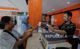 Ilustrasi layanan PT Pos Indonesia (Persero).