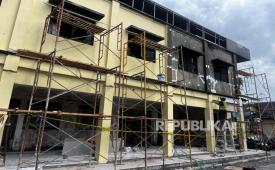 Potret perbaikan di Mapolda DIY pasca-aksi demonstrasi. 