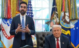 Presiden AS Donald Trump dan Wali Kota New York Zohran Mamdani menggelar konferensi pers usai pertemuan di Gedung Putih, Washington, Jumat (21/11/2025).