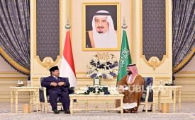 Presiden RI Jenderal (Purn) Prabowo Subianto dan Putra Mahkota sekaligus Perdana Menteri Kerajaan Arab Saudi Pangeran Mohammed bin Salman (MBS) bin Abdulaziz Al Saud menggelar pertemuan empat mata (tete-a-tete) di Istana Al-Salam, Jeddah, Arab Saudi, Rabu (2/7/2025) malam waktu setempat.