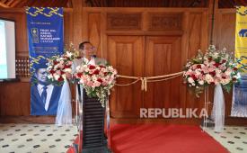 Prof Mahfud MD memberikan orasi ilmiah dalam acara peresmian Rumah Peradaban Prof KH Abdul Kahar Mudzakkir, Selasa (16/9/2025).