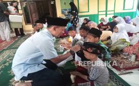 Ilustrasi memberdayakan anak yatim.