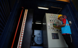 Menteri Energi dan Sumber Daya Mineral (ESDM) Bahlil Lahadalia mengatakan pemerintah menargetkan seluruh desa dan dusun di Indonesia sudah berlistrik penuh pada 2029–2030.  (ilustrasi)