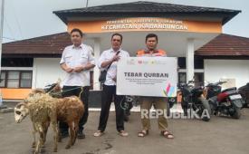 PT PLN Indonesia Power UBP Kamojang PLTP Gunung Salak bekerjasama dengan Rumah Zakat melaksanakan program tahunan Tebar Qurban dalam rangka Hari Raya Idul Adha.
