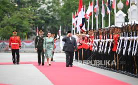 .residen RI Prabowo Subianto disambut meriah oleh Perdana Menteri (PM) Thailand Paetongtarn Shinawatra di Government House, Bangkok pada Senin (19/5/2025).