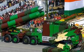 Rudal Brahmos produksi India dipamerkan.