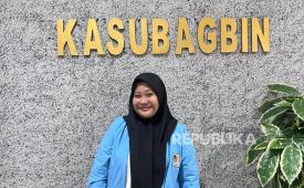 Shifa Fauzia Wibowo, mahasiswa semester tujuh Program Studi (prodi) Manajemen Fakultas Ekonomi dan Bisnis (FEB) Universitas Nusa Mandiri (UNM).