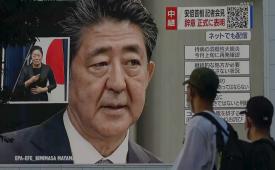 Shinzo Abe. Pengadilan Jepang pada Rabu menjatuhkan vonis penjara seumur hidup kepada pelaku penembakan mantan perdana menteri Shinzo Abe pada 2022.