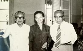 Tabrani (kiri) bersama Stein Adam dan Bahder Djohan (Foto Dokumentasi Idayu/Perpustakaan Nasional)