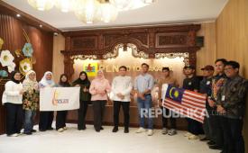 Tenaga Nasional Berhad (TNB) Integrated Learning Solution (ILSAS) melakukan kunjungan benchmarking ke PT PLN (Persero) Unit Induk Distribusi (UID) Yogyakarta, Jumat (21/8/2026). Kunjungan tersebut menjadi bagian dari upaya studi banding dan sharing knowledge untuk menggali layanan kelistrikan PLN, khususnya dalam pengembangan layanan pelanggan, digitalisasi, serta dukungan terhadap ekosistem kendaraan listrik.