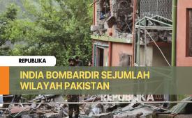 Tentara berjaga di bangunan masjid yang rusak akibat serangan rudal India di dekat Muzaffarabad, ibu kota Kashmir yang dikuasai Pakistan, Rabu (7/5/2025). India melancarkan sejumlah serangan udara ke wilayah Pakistan dan wilayah Kashmir yang dikuasai Pakistan. Sejumlah bangunan termasuk dua masjid di Pakistan rusak akibat serangan India. Delapan warga Pakistan meninggal dunia akibat serangan itu. Kementerian Pertahanan India mengatakan serangan tersebut menyerang infrastruktur kelompok bersenjata. Namun Menteri Pertahanan Pakistan Khawaja Muhammad Asif, mengatakan kepada Geo bahwa semua target yang menjadi sasaran India adalah fasilitas sipil.
