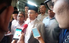 Tuan Guru Bajang (TGB) Muhammad Zainul Majdi  di Masjid Istiqlal, Jakarta, Ahad (8/7). 