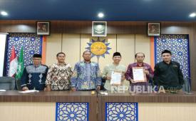  Universitas Muhammadiyah Sidoarjo (Umsida) resmi menjalin kerja sama dengan Majelis Pendidikan Dasar Menengah (Dikdasmen) dan Pendidikan Non Formal (PNF) PDM Sidoarjo.