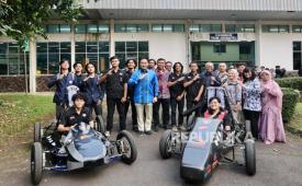 Kunjungi Polban, Ibas Apresiasi Pengembangan Mobil Balap Listrik dan Aeronautika 