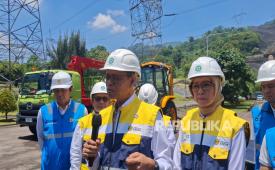 Wakil Menteri ESDM Yuliot Tanjung mengecek PLTA Saguling di Kabupaten Bandung Barat, Jawa Barat, Senin (16/3/2026) guna memastikan terjaminnya pasokan listrik untuk Lebaran. 