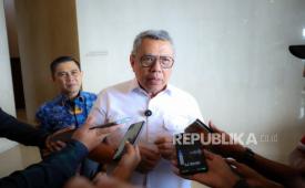 Wali Kota Tangerang Selatan Benyamin Davni.