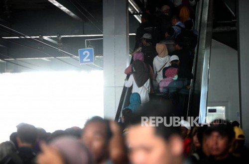 Eskalator di Stasiun Duri Tiba-Tiba Berbalik Arah Turun, 12 Orang Luka-Luka