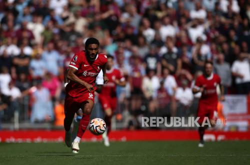 Joe Gomez Diragukan, Liverpool Krisis Bek Kanan Saat Hadapi Sunderland