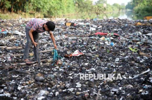 Sungai di Deli Serdang Tercemar Limbah, Air Menghitam dan Berbau