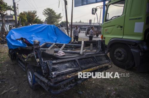 Kecelakaan Maut di Indramayu Tewaskan 12 Orang, Waka Komisi V: Pikap Angkut Penumpang Itu Ilegal