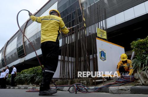 Pramono Minta Empat Hingga Lima Tiang Monorel Dibongkar Setiap Harinya