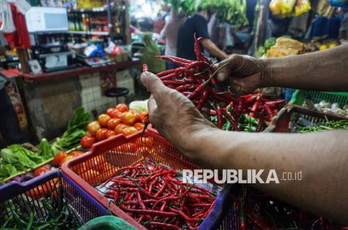 Harga Bahan Pangan Naik, Cabai Rawit Merah Tembus Rp 100 Ribu Per Kg di Cirebon