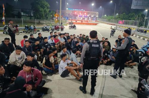 Sahur on The Road Bawa Senjata Tajam, Gerombolan Remaja di Bandung Ditangkap Petugas Patroli