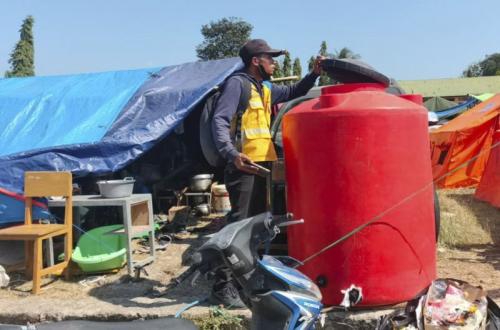 Kementerian PU Perkuat Layanan Air Minum dan Sanitasi untuk 2.623 Pengungsi Gempa di Reok NTT