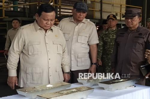 Saat Presiden Bertemu Putin, Menteri Pertahanan Bertemu Menteri Perang AS