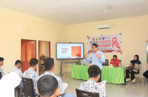 Tiga Kampus PTNBH Perkuat Pencegahan HIV pada Remaja di Pulau Hiri Ternate