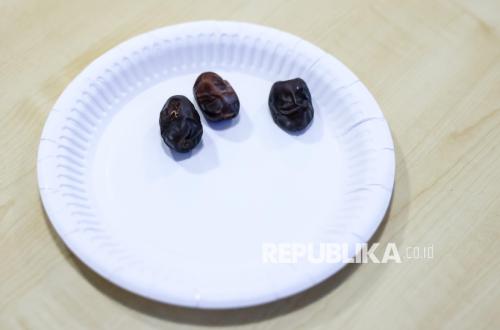 Mengapa Sunnah Buka Puasa Cukup Kurma dan Air Bukan Gorengan atau Kolak? Ini Rahasianya