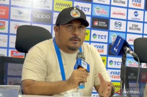 Imran Nahumarury Bertekad Kembalikan Semen Padang ke Super League