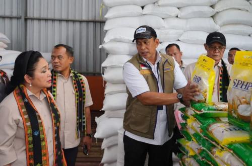 Bulog Salurkan 1,37 Juta Liter Minyakita di NTT