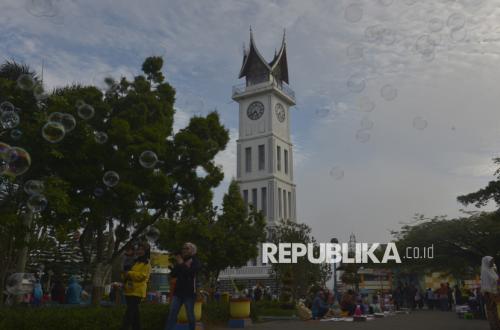 Etika Pemerintahan: Sumbar Memberi Teladan, Kapan Indonesia Memiliki UU Etika?