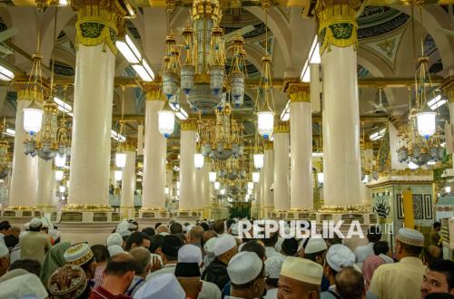 Bahagianya Mbah Mardijiyono di Raudhah: Remen Kulo Pak, Saged Sowan Kanjeng Nabi