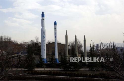 Siaga Tempur, Iran Tempatkan Rudal Khorramshahr-4 Berdaya Jelajah 2.000 KM di Pangkalan Militer