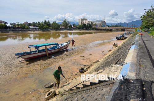Tujuh Bulan Pascabanjir, Nelayan Padang Masih Kesulitan Melaut Akibat Pendangkalan Sungai