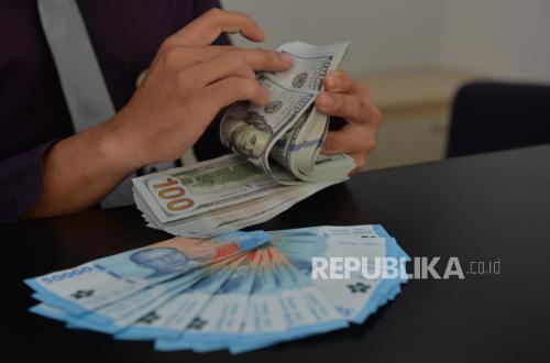 Rupiah Terus Melemah Senin Pagi Sentuh Rp 17.658 per Dolar AS
