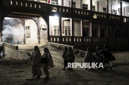 Panduan Sholat Tarawih: Niat, Jumlah Rakaat, Hingga Doa Kamilin