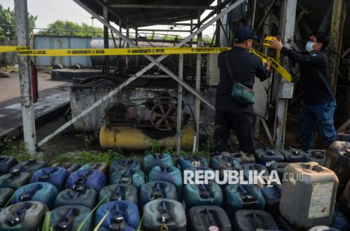 Diduga Cemari Lingkungan, Pabrik Pengolah Limbah B3 di Tangerang Disegel KLH