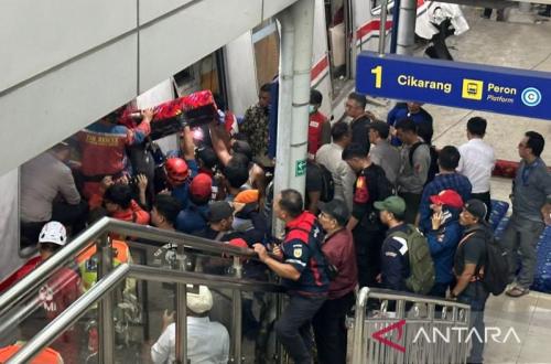Perjalanan KAJJ dari Gambir dan Pasarsenen Dihentikan Sementara Akibat Tabrakan