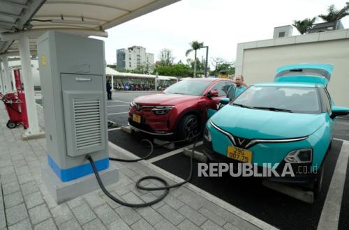 Pajak Kendaraan Listrik Berubah, IESR Ingatkan Risiko Investasi