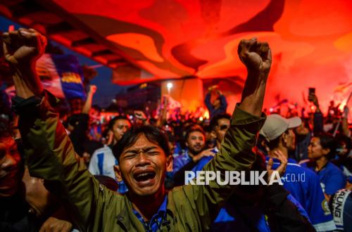 Ribuan Bobotoh Larut dalam Euforia Rayakan Gelar Juara Persib Bandung