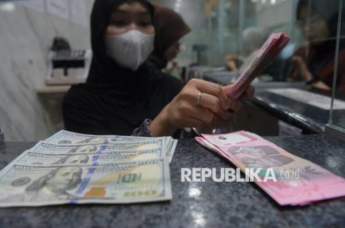 BPS Rilis Data Ekspor Impor, Rupiah Malah Loyo Mendekati Level Rp 17.400